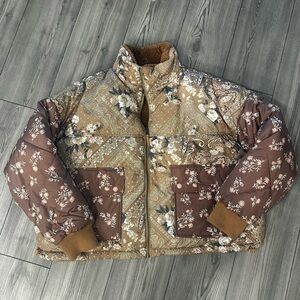 American Eagle Outfitters Floral Quilted Puffer Jacket Reversible